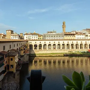 Ponte Vecchio Luxury Ii Apartment