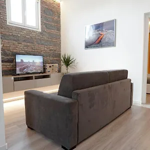 Domus 25 , Catania Italy